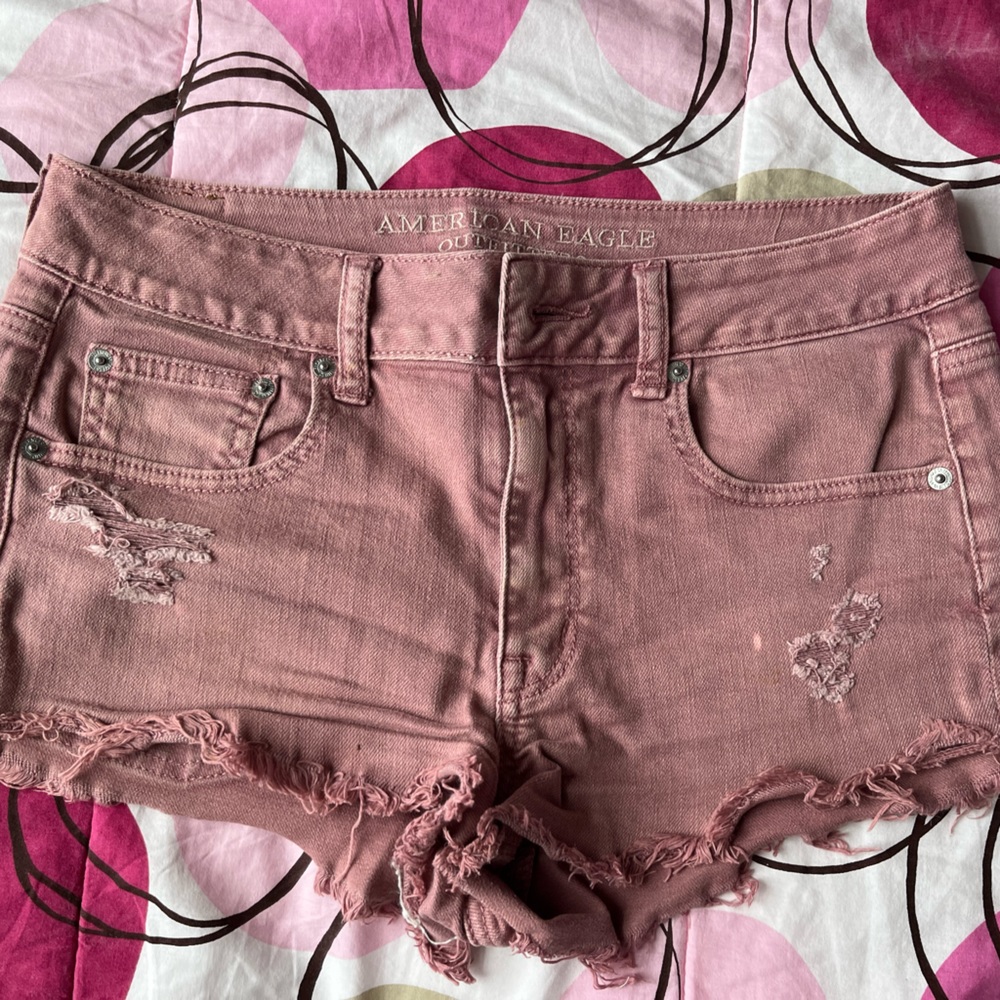 American Eagle size 6 pink short